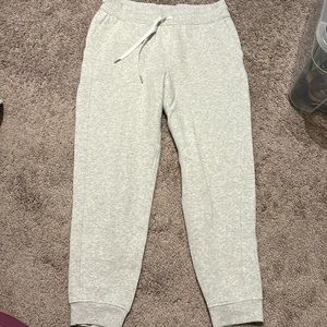 Women’s Lululemon Scuba High-Rise Jogger Full Length. Gray. Size 10.